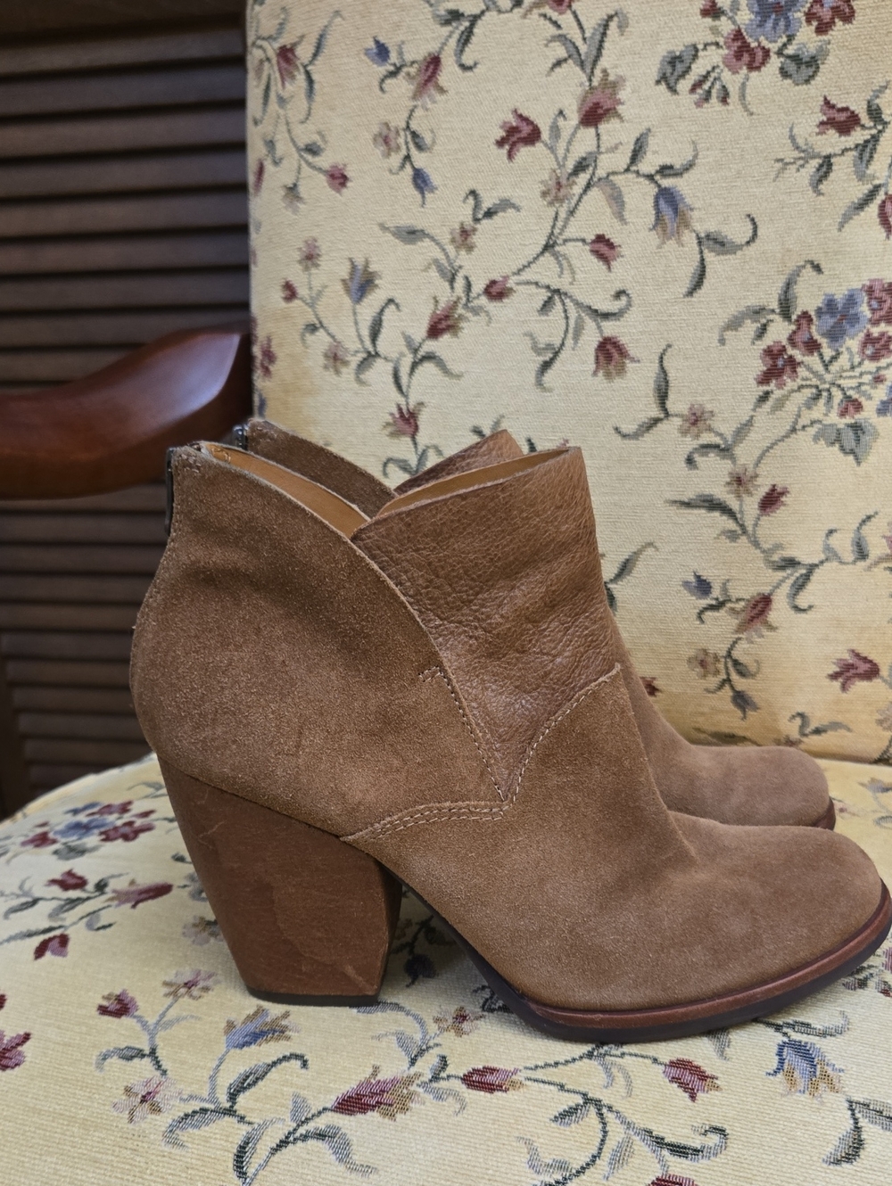 Kork-Ease Carmel Suede & Leather Ankle Booties with Block Heel Like New